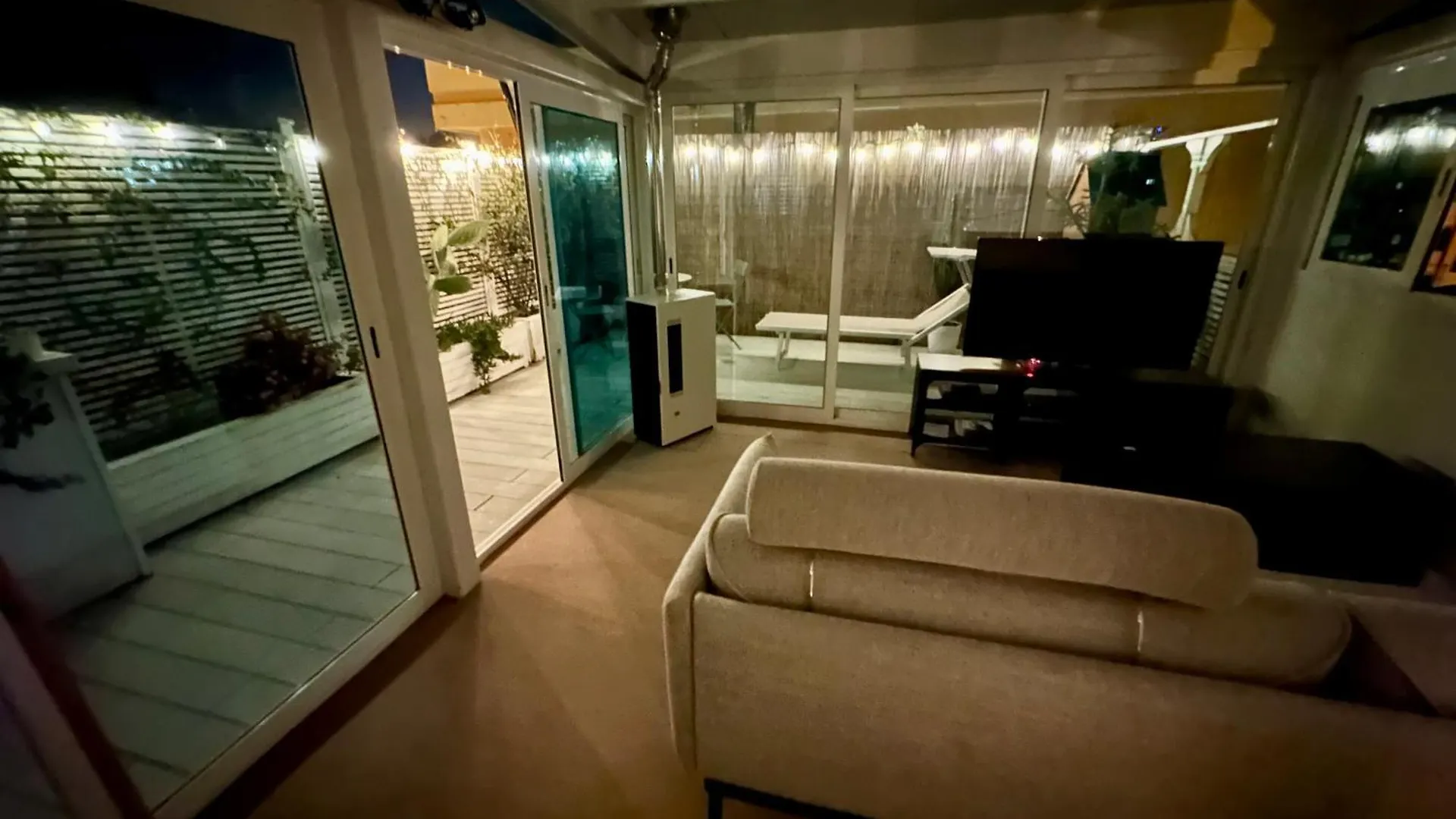Apartment Rooftop-Marinacentro-Unique-Beach-Fun-Smart-Loveapt-Train-Park Rimini