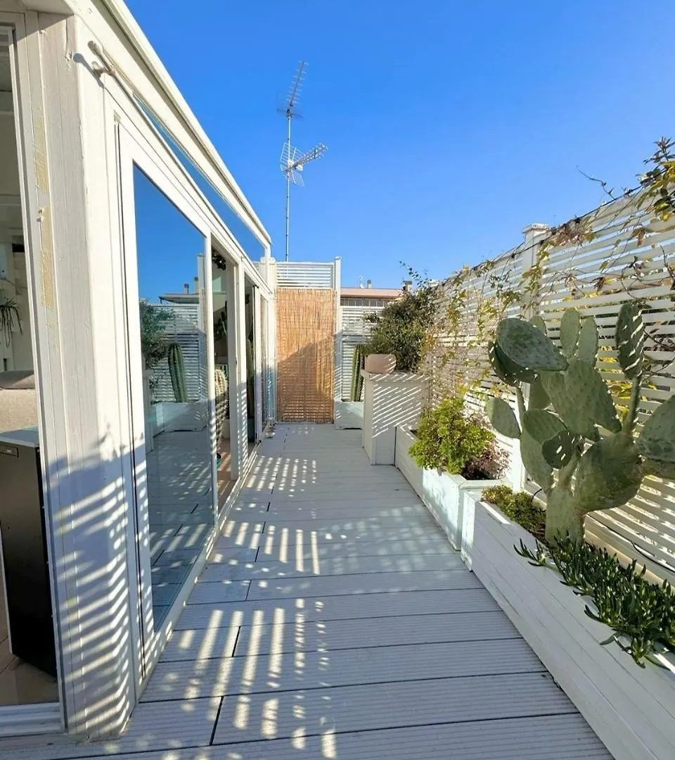 Rooftop-Marinacentro-Unique-Beach-Fun-Smart-Loveapt-Train-Park Rimini Apartmán